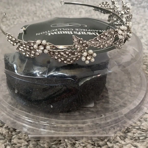 David’s bridal silk road headband NWT
